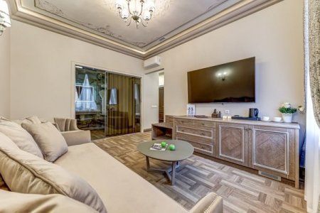 Суперлюкс с гидромассажной ванной в отеле Премиум