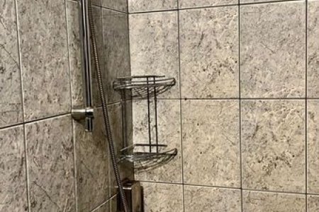 Душ в номере Стандарт в отеле Lite на Косыгина