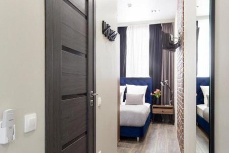 Небольшой уютный номер с двуспальной кроватью в смарт-апартаментах LETTO у Исаакиевского собора